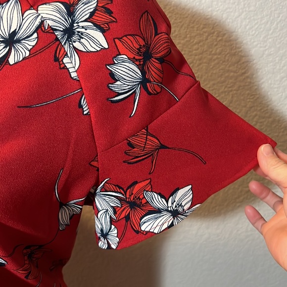 SOLD Banana Republic Red Floral Semi Bell Sleeve A-Line Dress Curved Hem - Picture 7 of 12